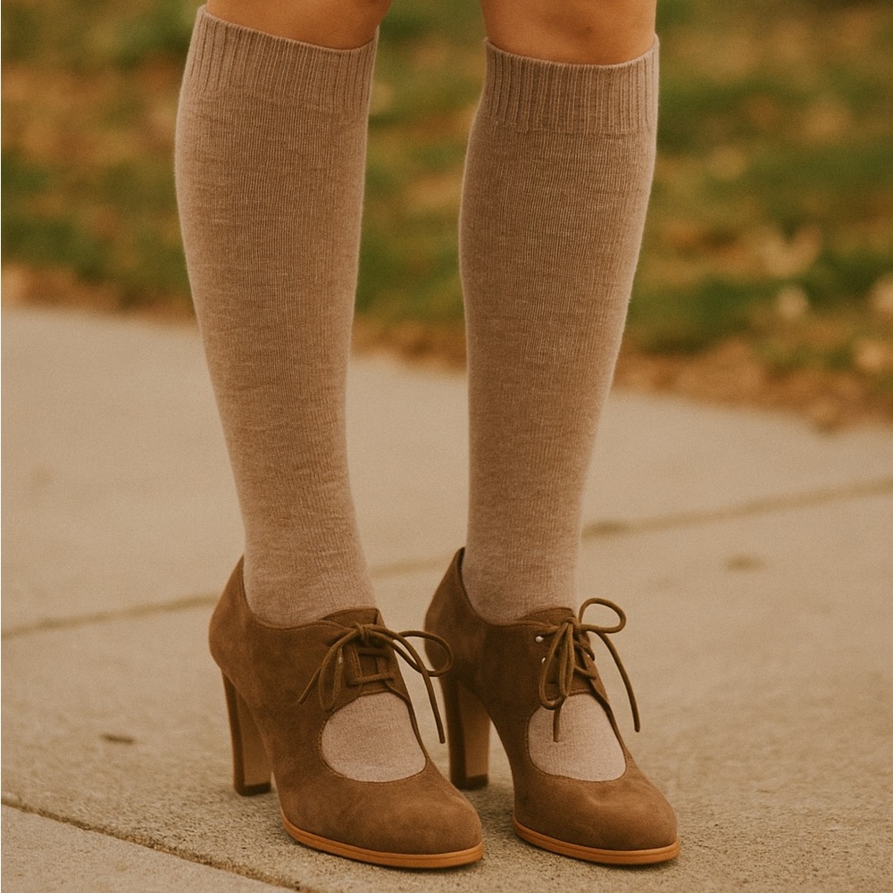 Lands’ End vintage style tan suede shoes with wooden stacked heel NWOB